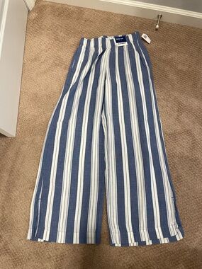 Petite Woman’s Old Navy Blue & White Striped Wide Leg Pants, size XS